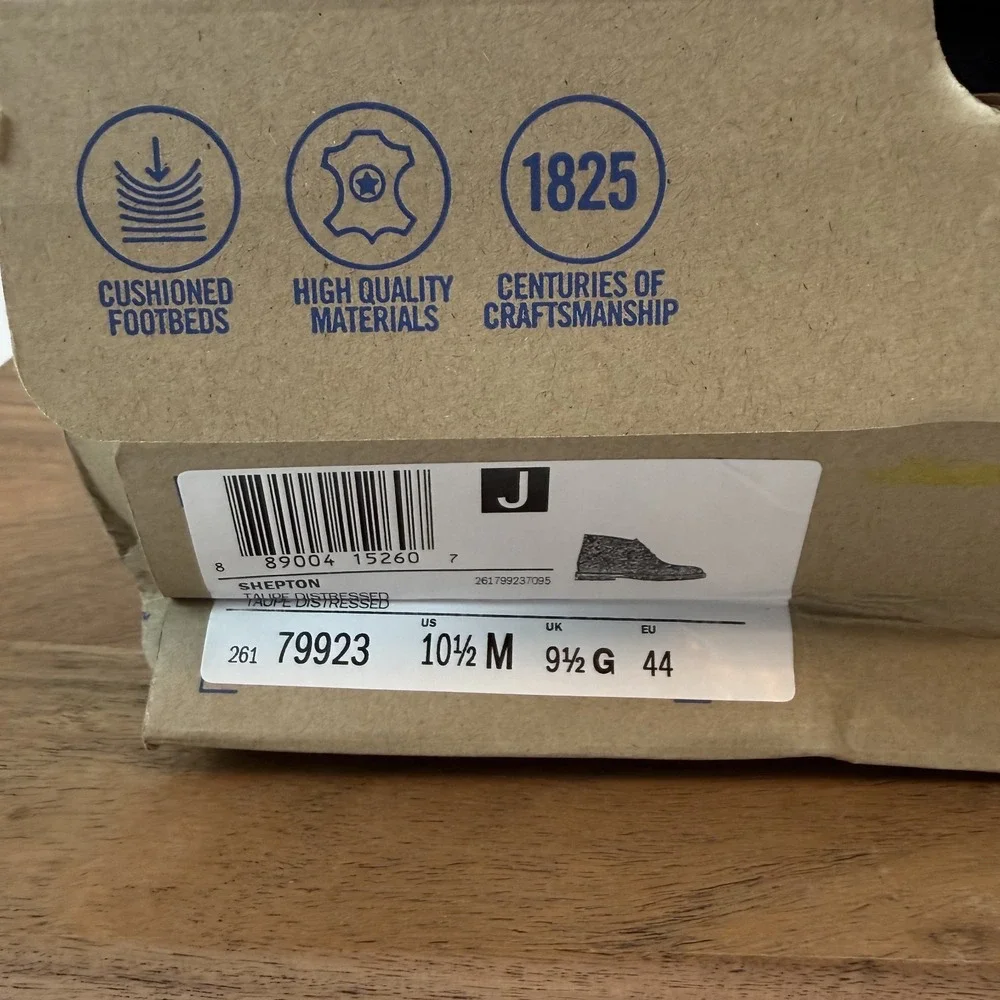 Clarks size 10
